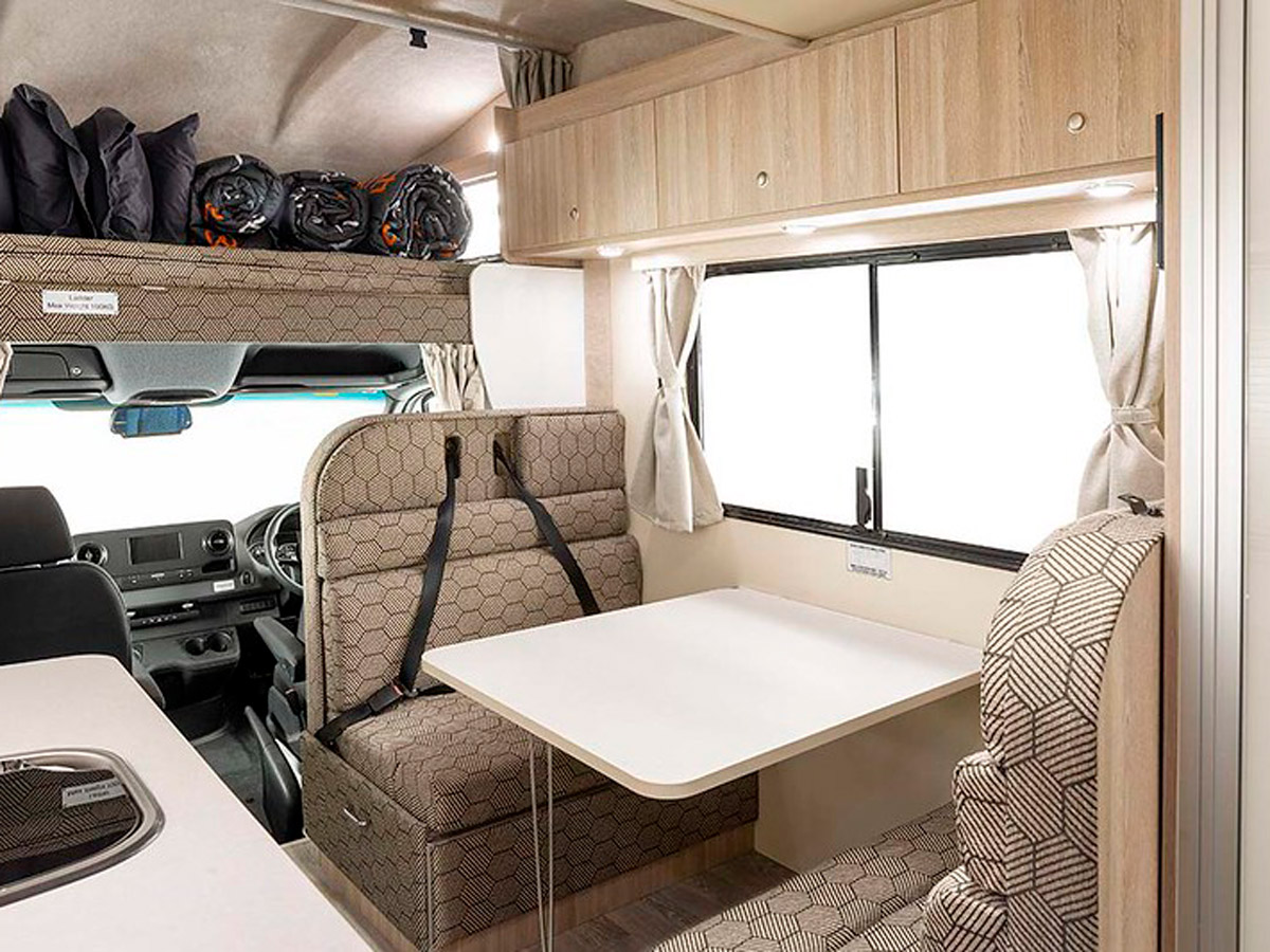 6ST Motorhome - dining area view