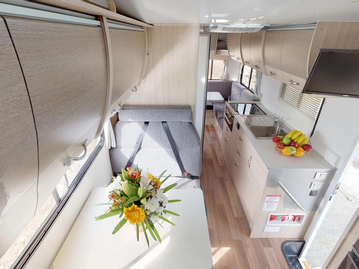 CT 6 Berth Discovery - inside view