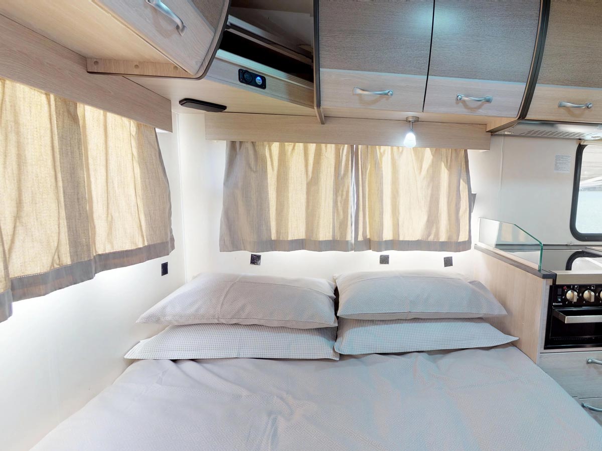 CT 6 Berth Discovery - adults bedroom front view
